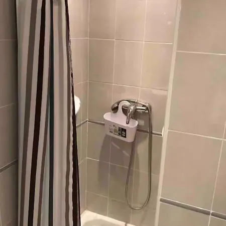Individual Con Bano Privado En Piso De Lujo Homestay San Juan de Aznalfarache